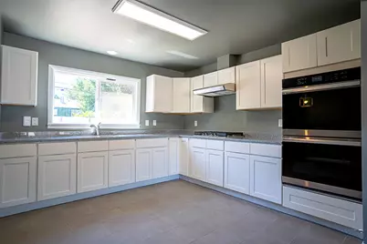 1212 Constitution Rd, Pueblo, CO 81001 - Photo 9