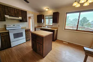 19 Hampton Ct, Pueblo, CO 81001 - Photo 5