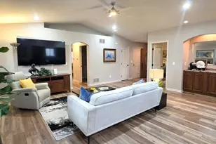 2224 Crestwood Ln, Pueblo, CO 81008 - Photo 15