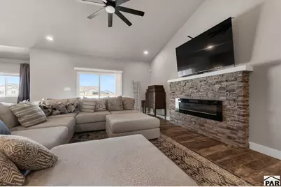 809 E Cabaret Dr, Pueblo West, CO 81007 - Photo 11