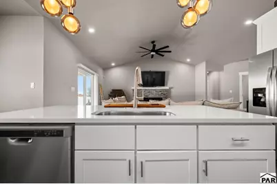 809 E Cabaret Dr, Pueblo West, CO 81007 - Photo 15