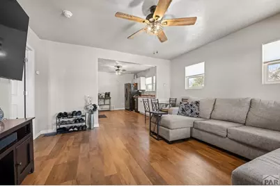 1302 E 10th St, Pueblo, CO 81001 - Photo 5
