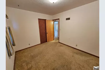 28 Mayhew Dr, Lamar, CO 81052 - Photo 11