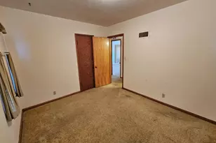 28 Mayhew Dr, Lamar, CO 81052 - Photo 11