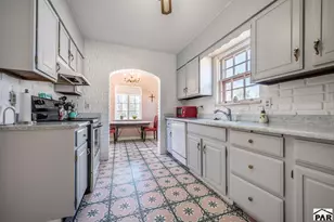 319 Lincoln St, Pueblo, CO 81004 - Photo 9