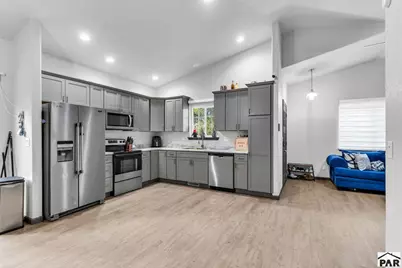 906 E Beech St, Pueblo, CO 81001 - Photo 9