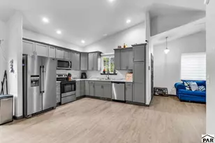 906 E Beech St, Pueblo, CO 81001 - Photo 9