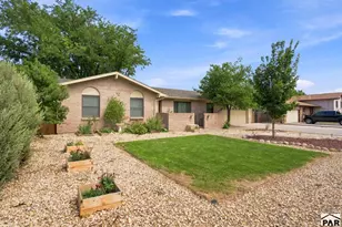10 Pedregal Ln, Pueblo, CO 81005 - Photo 3