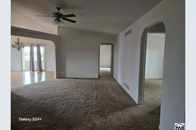 1652 W Hermosa Dr, Pueblo, CO 81007 - Photo 7