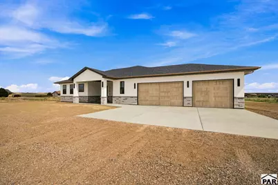 686 N Limon Dr, Pueblo West, CO 81007 - Photo 3
