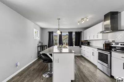 211 Garfield St, Pueblo, CO 81004 - Photo 9