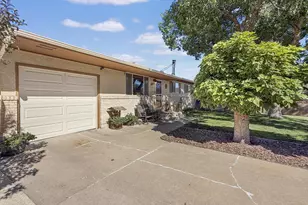 2129 Rosewood Ln, Pueblo, CO 81005 - Photo 3