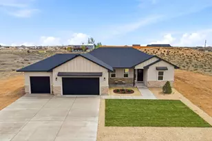 1218 N Challenger Pl, Pueblo West, CO 81007 - Photo 1