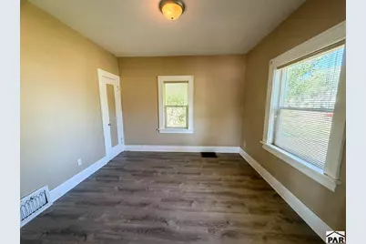 910 S 7th St, Lamar, CO 81052 - Photo 7
