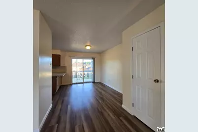 112 La Rochelle Dr, Pueblo, CO 81005 - Photo 7