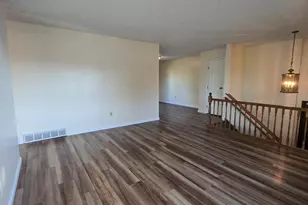 112 La Rochelle Dr, Pueblo, CO 81005 - Photo 3
