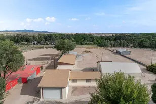 5001 4999 Thatcher Ave, Pueblo, CO 81005 - Photo 3