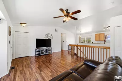 458 W Lookout Dr, Pueblo, CO 81007 - Photo 5