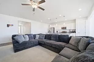 2213 Sunrise Ln, Pueblo, CO 81008 - Photo 7