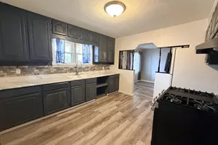 1127 W 16th St, Pueblo, CO 81003 - Photo 5