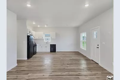 559 Moore Ave, Las Animas, CO 81054 - Photo 3