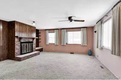 2690 Hollywood Dr, Pueblo, CO 81005 - Photo 7