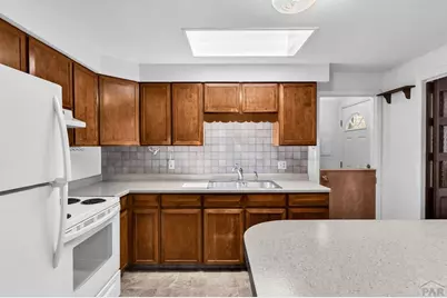 2690 Hollywood Dr, Pueblo, CO 81005 - Photo 5