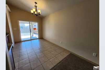 2306 Cliffmoor Ln, Pueblo, CO 81008 - Photo 5