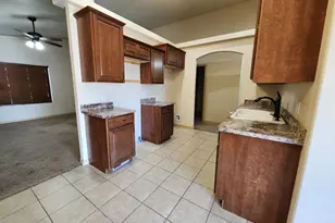 2306 Cliffmoor Ln, Pueblo, CO 81008 - Photo 3
