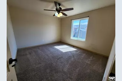 2306 Cliffmoor Ln, Pueblo, CO 81008 - Photo 9