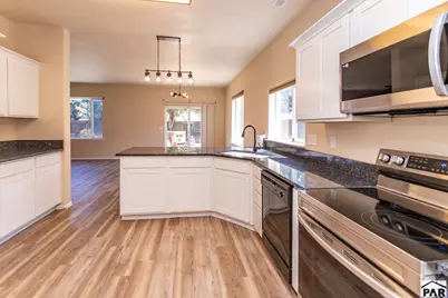 1022 Pinecrest Dr, Pueblo, CO 81005 - Photo 9