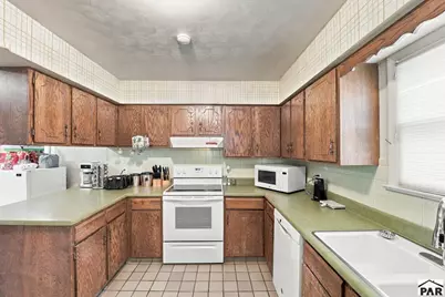 411 Kenwood Dr, Pueblo, CO 81004 - Photo 7