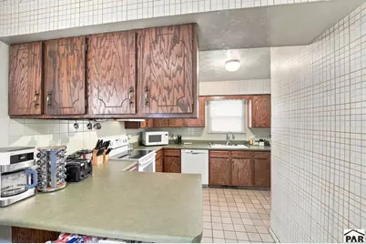 411 Kenwood Dr, Pueblo, CO 81004 - Photo 3