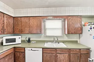 411 Kenwood Dr, Pueblo, CO 81004 - Photo 9