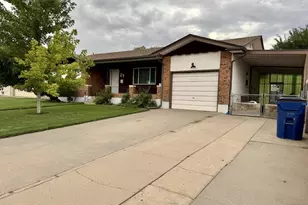 29 Loyola Ln, Pueblo, CO 81005 - Photo 3