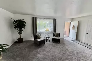 29 Loyola Ln, Pueblo, CO 81005 - Photo 27