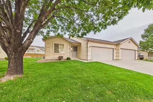 2025 Kingsroyal Blvd, Pueblo, CO 81005 - Photo 3