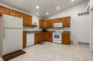 3220 Petalina Ct, Pueblo, CO 81005 - Photo 11
