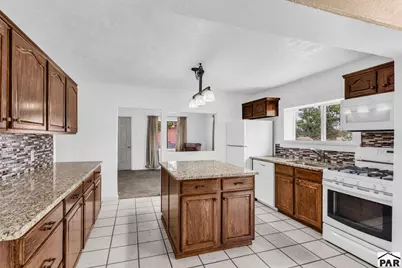 2704 E 9th St, Pueblo, CO 81001 - Photo 15