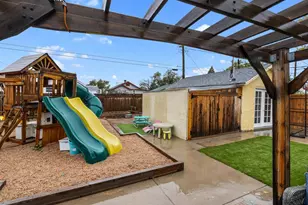 1106 E 3rd St, Pueblo, CO 81001 - Photo 33