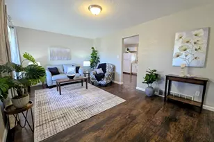 60 Loch Lomond Ln, Pueblo, CO 81001 - Photo 5
