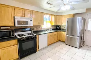 1322 Lincoln Ave, La Junta, CO 81050 - Photo 7