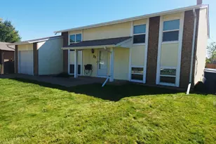 23 Wheatridge Dr, Pueblo, CO 81005 - Photo 1