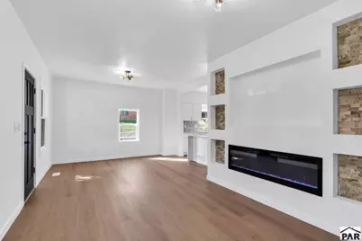 1945 Claremont Ave, Pueblo, CO 81004 - Photo 11