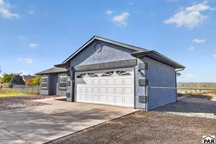 49 E Lyons Dr, Pueblo West, CO 81007 - Photo 9