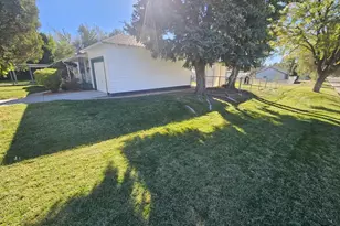 930 W 17th St, Pueblo, CO 81003 - Photo 3
