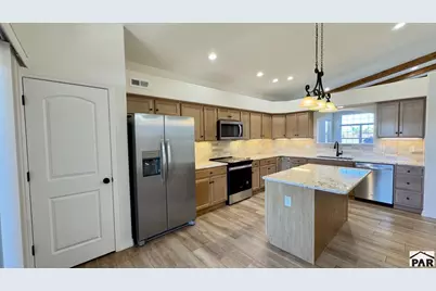 805 Thorncrest Dr, Pueblo, CO 81005 - Photo 9