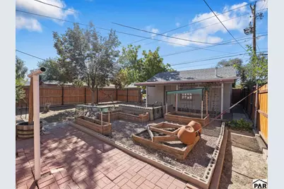 2037 Cedar St, Pueblo, CO 81004 - Photo 11