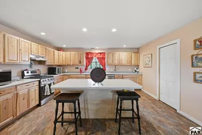 914 Canyon Spring Rd, Walsenburg, CO 81089 - Photo 9