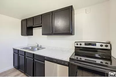 609 E 3rd St, Pueblo, CO 81001 - Photo 27